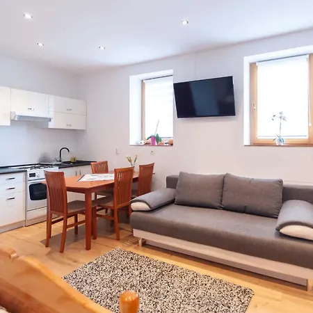 I U Moniki Appartement *
