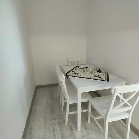 I U Moniki Appartement